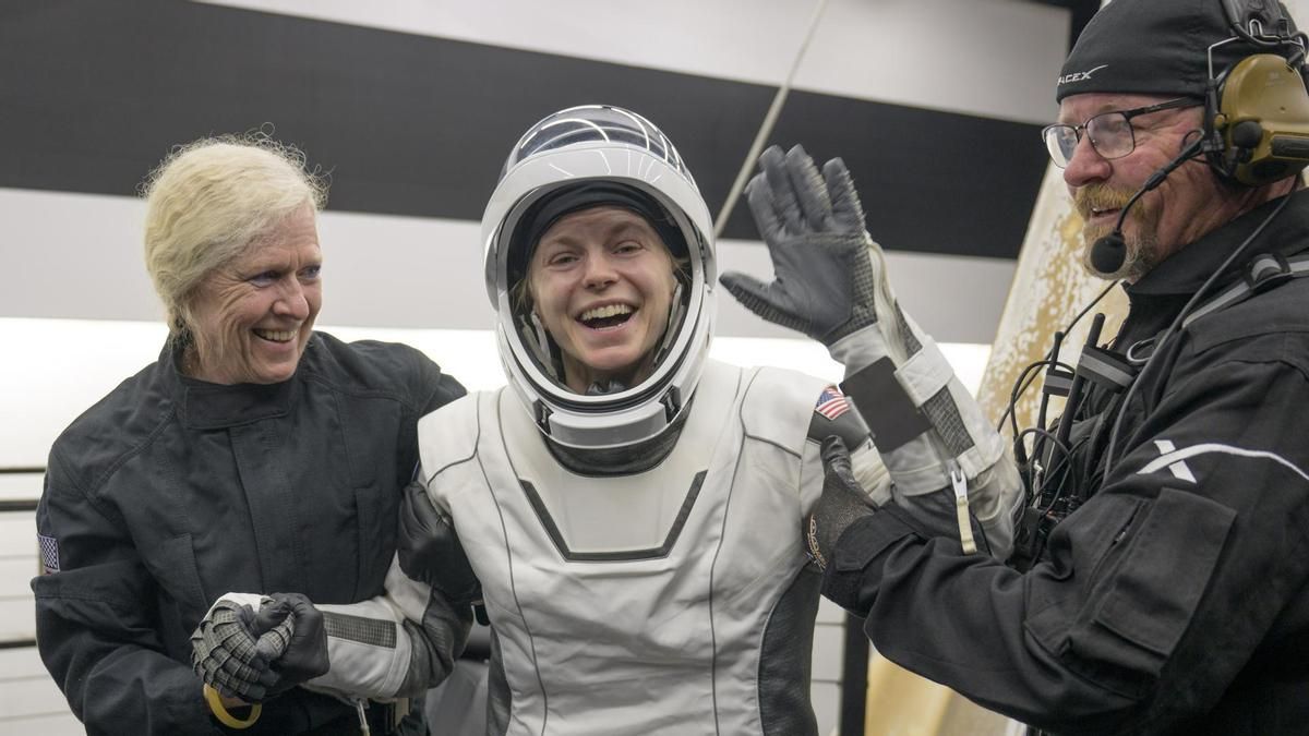 The urgent return of the NASA mission made the news.